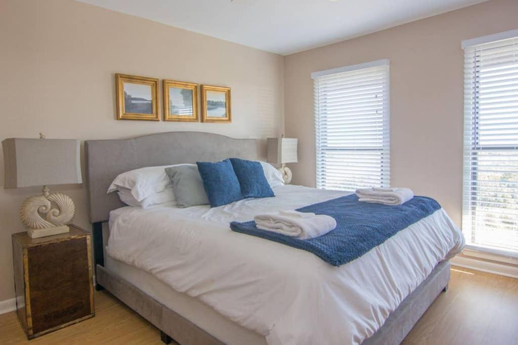 Pelican Point Unobstructed Beach Views Beach Access Out Back Door! Harbor Island Exterior foto