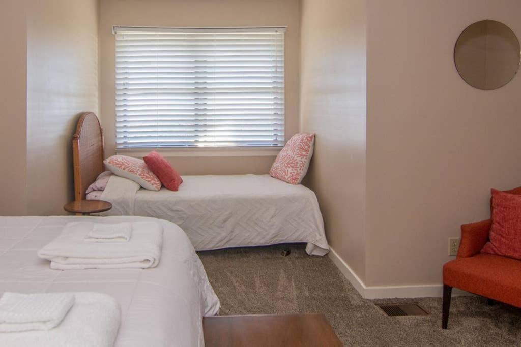 Pelican Point Unobstructed Beach Views Beach Access Out Back Door! Harbor Island Exterior foto