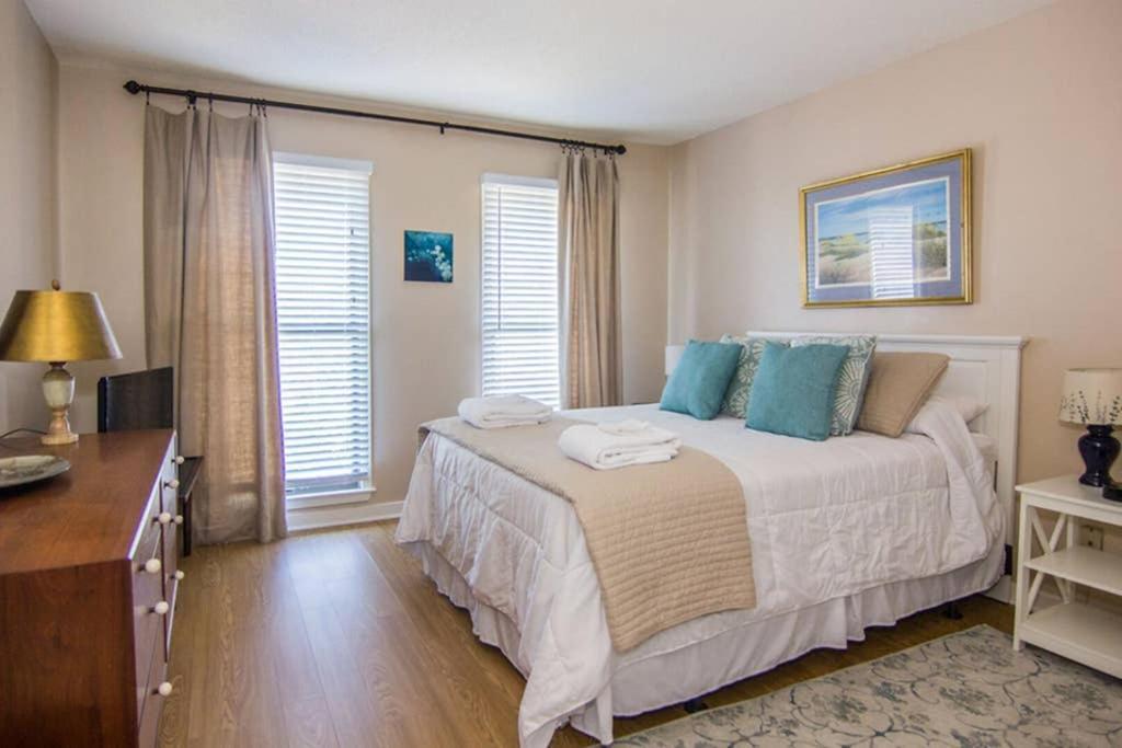 Pelican Point Unobstructed Beach Views Beach Access Out Back Door! Harbor Island Exterior foto