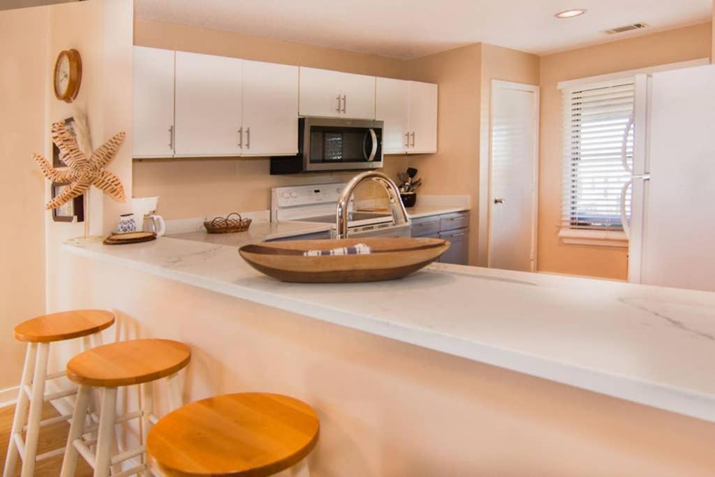 Pelican Point Unobstructed Beach Views Beach Access Out Back Door! Harbor Island Exterior foto